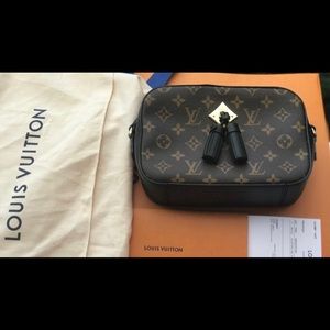 LV Monogram Saintonge